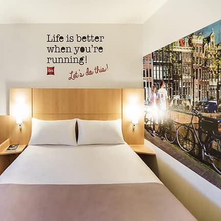 Hotelkamer van Ibis hotel op Amsterdam Schiphol