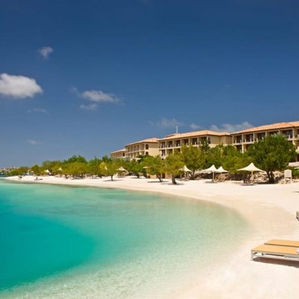 Strand van Santa Barbara Beach & Golf Resort in Jan Thiel Baai, Curaçao