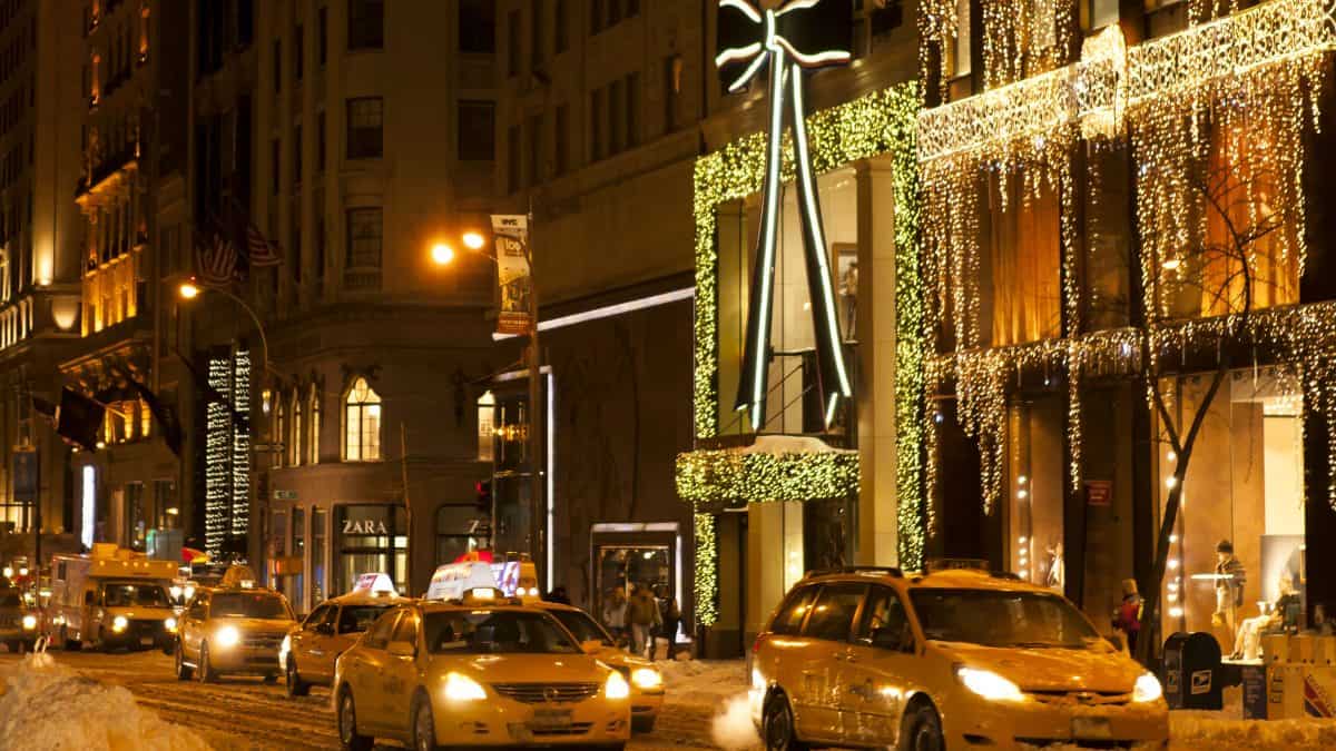 5th Avenue in Kerstmis sfeer in New York, Amerika
