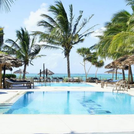 Zwembad van La Madrugada in Zanzibar, Tanzania