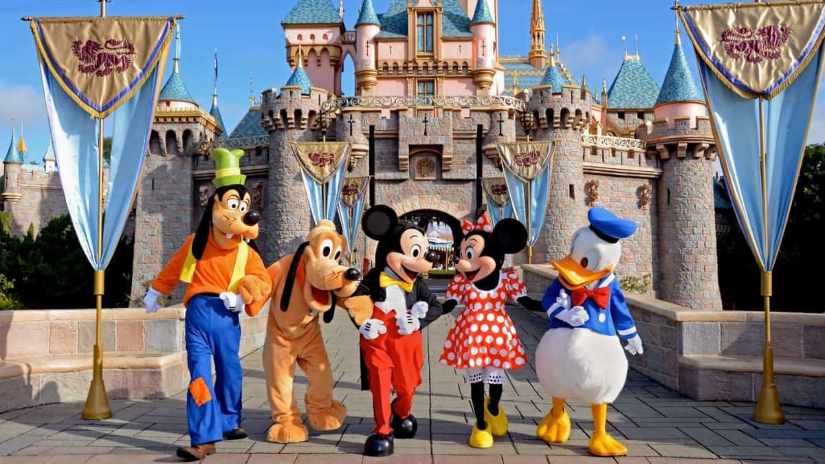 Goofy, Pluto, Mickey en Minnie Mouse en Donald Duck in Disney World Orlando in Florida, Verenigde Staten