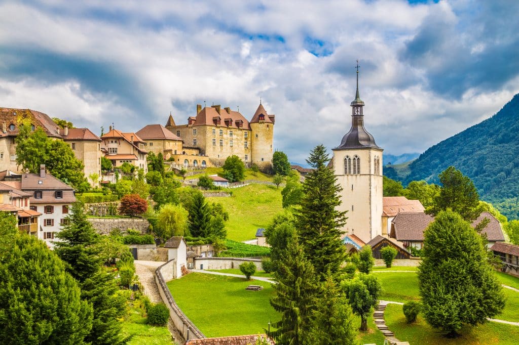 Middeleeuwse stad Gruyeres in Zwitserland