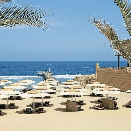 Strand van Resta Reef Resort in Marsa Alam, Egypte