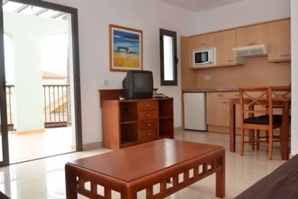 Woonkamer van appartement van Broncemar Beach Aparthotel in Caleta de Fuste, Fuerteventura