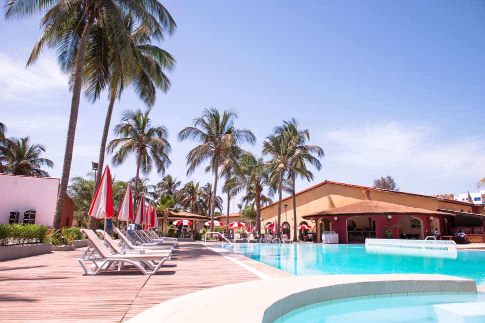 Zwembad van Ocean Bay Hotel in Bakau, Gambia