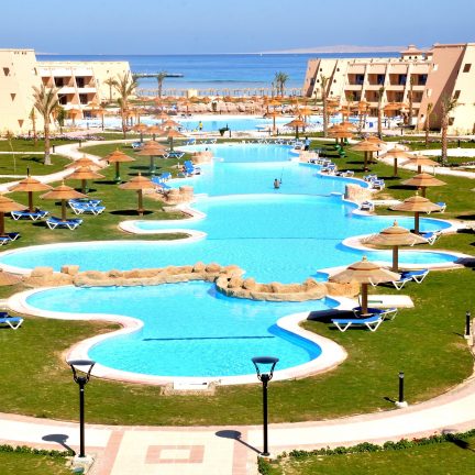 Zwembad van Jasmine Palace Resort & Spa in Hurghada, Egypte
