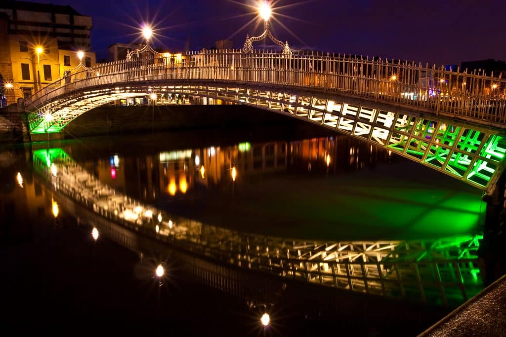 Ha’penny Bridge in Dublin, Ierland