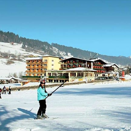 Skilift bij Harmony Hotel Harfenwirt in Niederau, Tirol, Oostenrijk