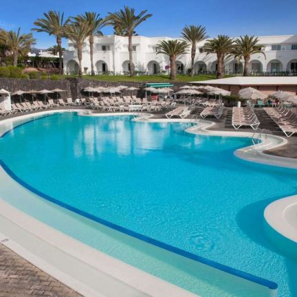 Zwembad van Hotel Ole Olivina Lanzarote in Puerto del Carmen, Lanzarote