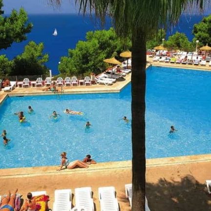 Zwembad van Sun Club El Dorado in El Dorado, Mallorca