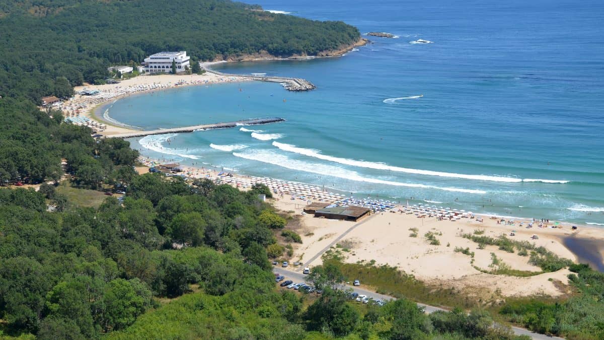 Uitzicht over Perla Beach in Bulgarije
