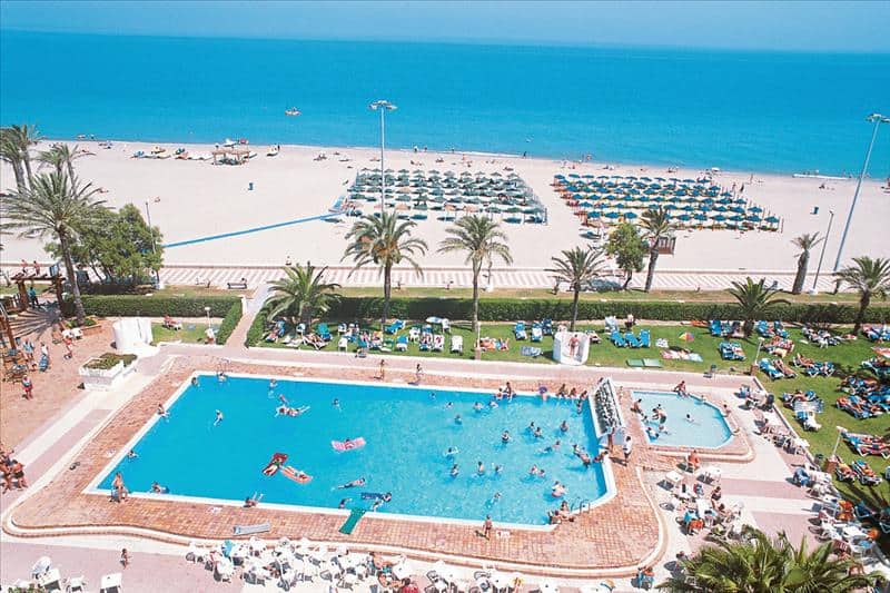 Zwembad en strand van Hotel Best Sabinal in Roquetas de Mar, 