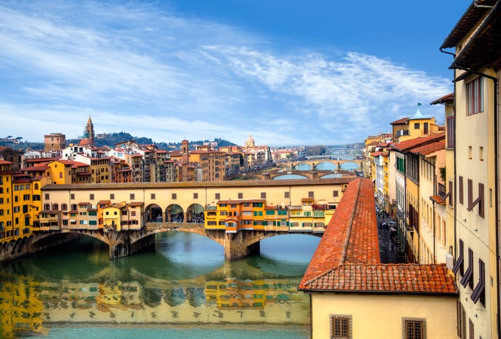 Ponte Vecchio over de Arno river in Florence, Italië