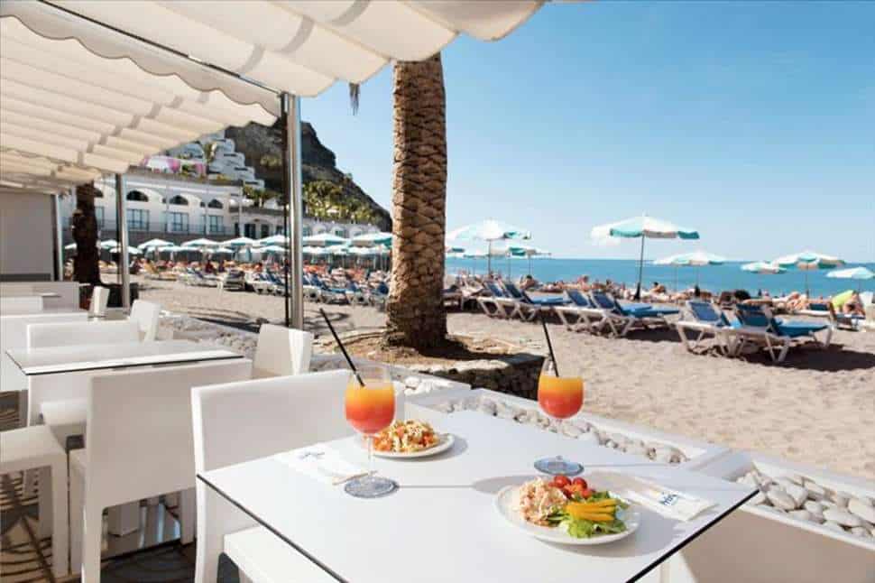 Beachbar van Mogan Princess & Beach Club Resort in Puerto Rico, Gran Canaria