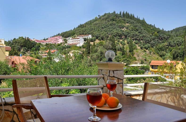 Uitzicht vanuit het appartement van Appartementen Angelica in Agios Gordios, Corfu