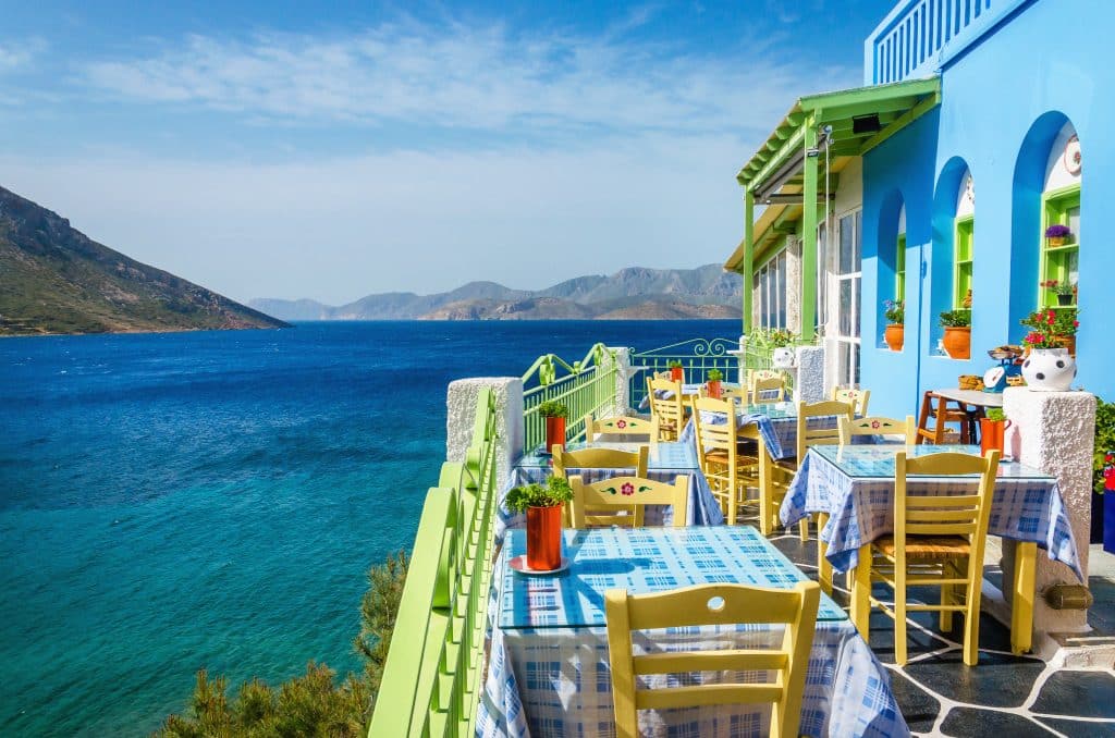 Grieks restaurant bij het water