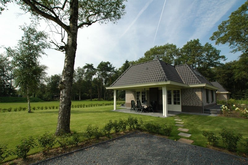 Villa de IJsvogel van Vakantiepark Landgoed de IJsvogel in Voorthuizen, Gelderland