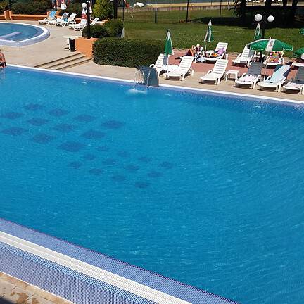 Zwembaden van het Metropol hotel in Ohrid
