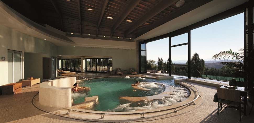Binnenbad in Fonteverde Tuscan Resort en Spa in San Casciano Dei Bagni, Italië