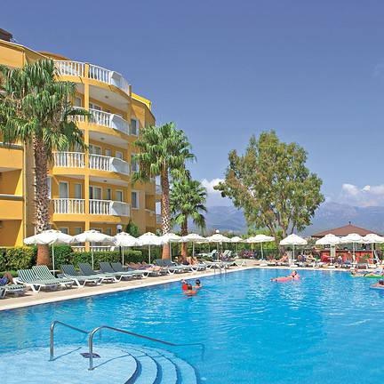 Zwembad van Club Paradiso in Alanya, Turkije