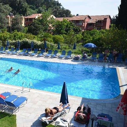 Zwembad van Aparthotel Irene in Agios Gordios, Corfu