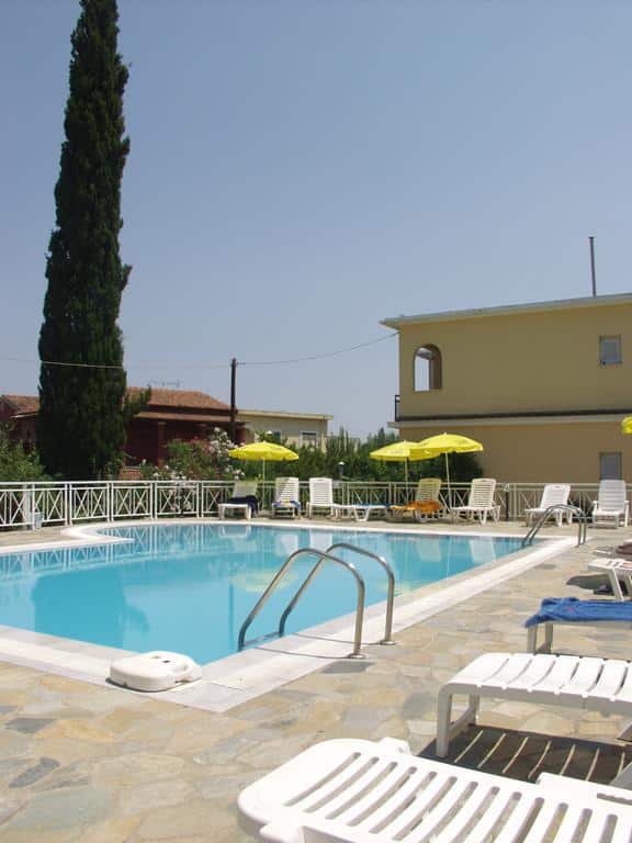 Zwembad van Dimitra Apartments in Gouvia, Corfu