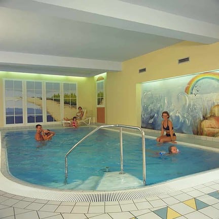 Zwembad van Hotel Du Commerce in Clervaux, Luxemburg