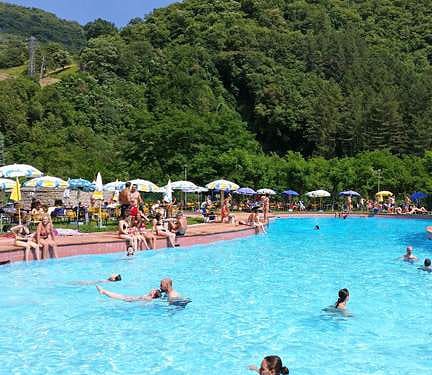 Zwembad van Hotel Marrani in Ronta, Italië
