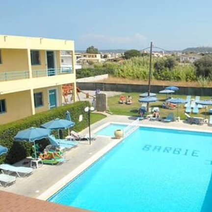 Zwembaden van appartementen Barbie in Ialyssos, Rhodos
