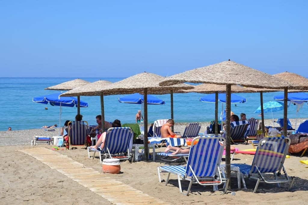 Strand van Galeana Beach in Platanes, Kreta