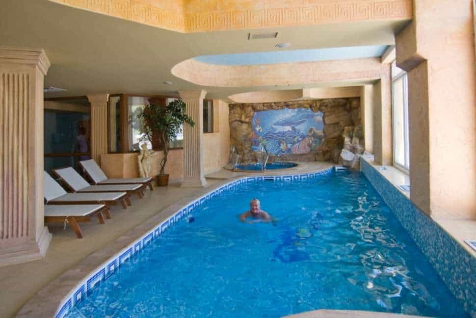 Binnenbad Hotel Villa List in Sozopol, Bulgarije