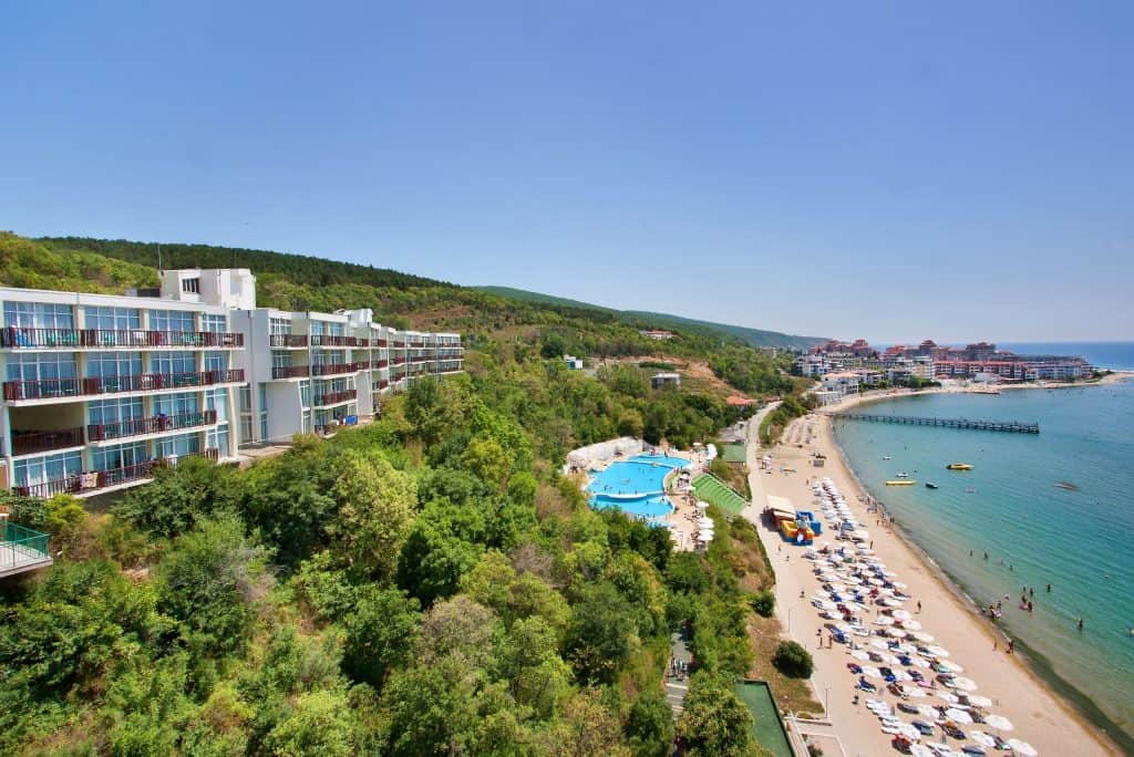 Strand van Paradise Beach in Sunny Beach, Bulgarije