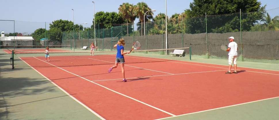 Tennisbaan van Canary Garden Cub in Maspalomas op Gran Canaria, Spanje