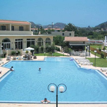 Zwembad van Summerland in Ialyssos, Rhodos