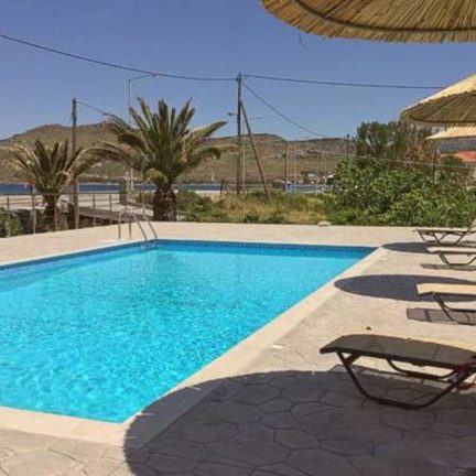 Zwembad van Villa Vicky in Petra, Lesbos