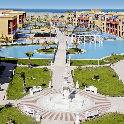 Zwembad van All Inclusive Titanic Palace en Aquapark in Hurghada, Egypte