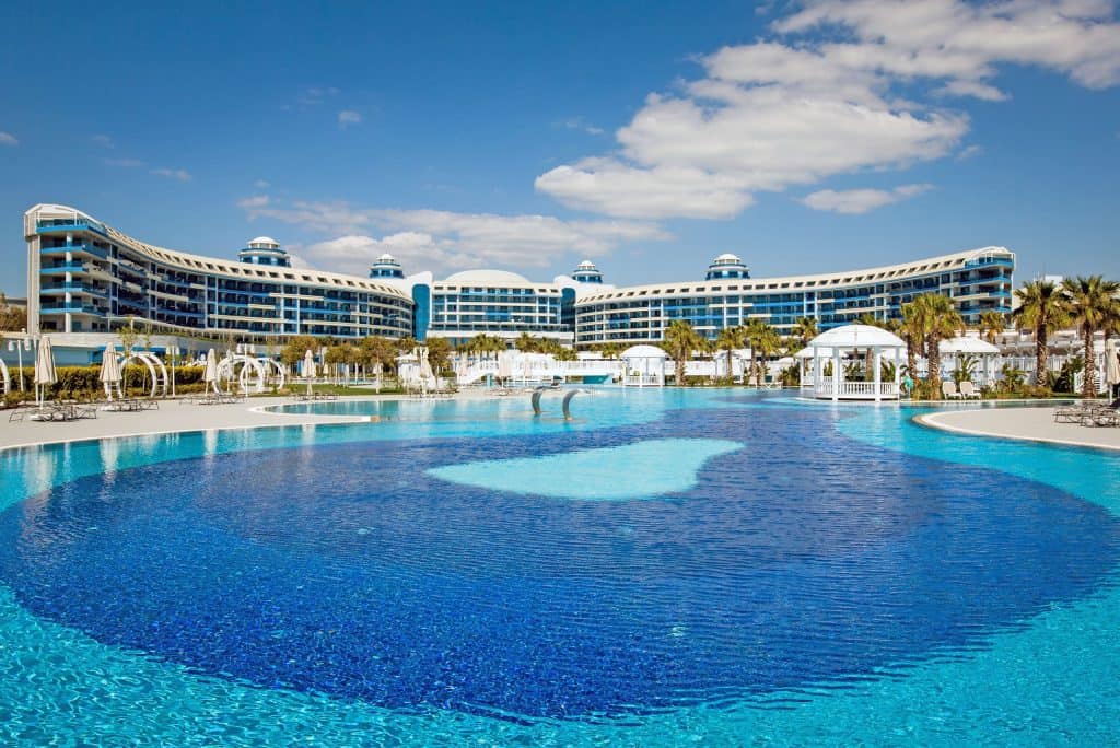 Zwembad van Sueno Deluxe in Belek, Turkije