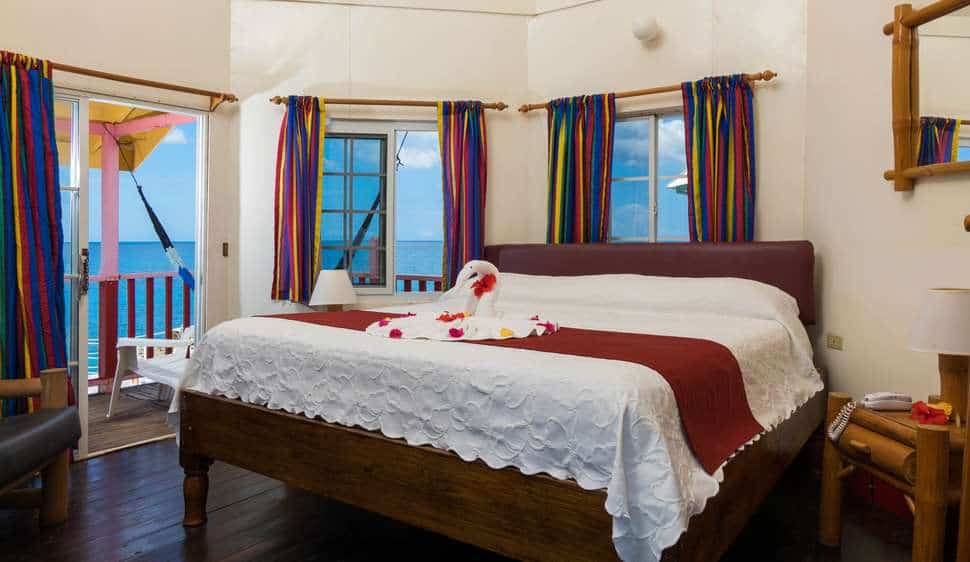 Hotelkamer van Samsara Cliffs hotel in Negril, Jamaica