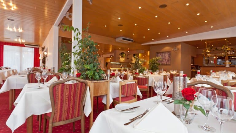Restaurant van familehotel hesborner kuckuck in Hesborn, Noordrijn-Westfalen