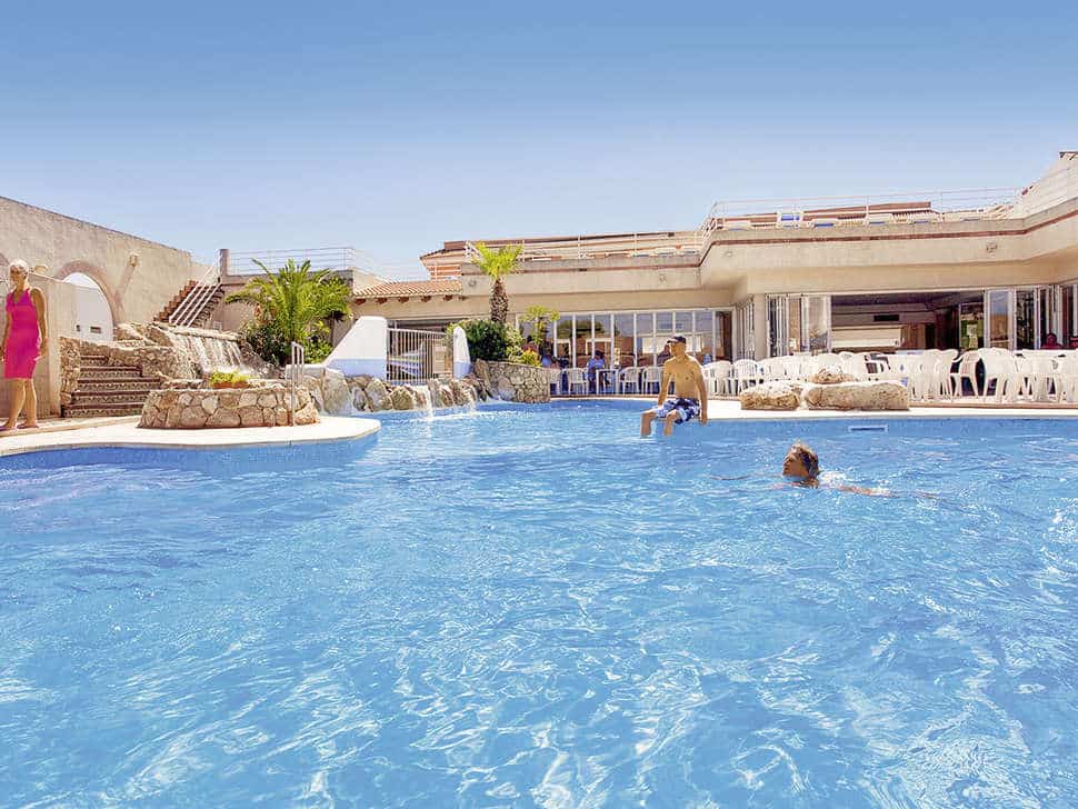 Zwembad van Hotel Kilimanjaro in El Arenal, Mallorca