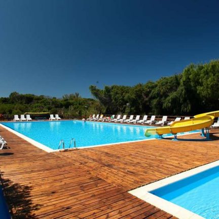 Zwembad van Camping Bella Sardinia in Santa Catarina, Sardinie, Italie