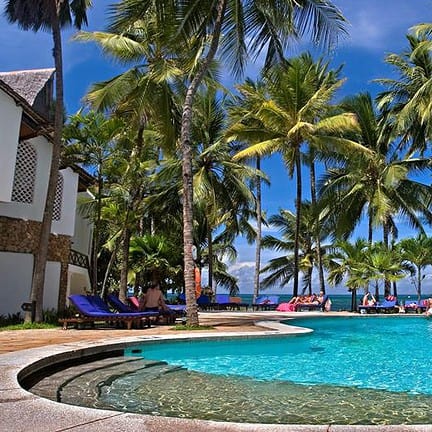 Zwembad van Severin Sea Lodge in Mombasa, Kenia