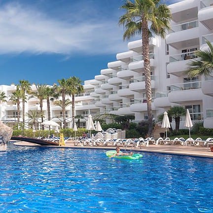 Zwembad van Tropic Garden in Santa Eulalia, Ibiza