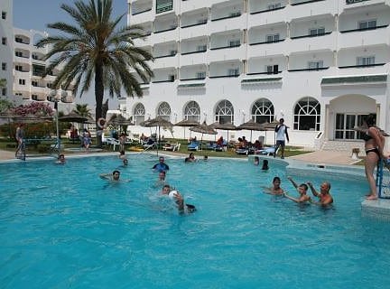Zwembad van Hotel Jinene Sousse in Sousse, Tunesië