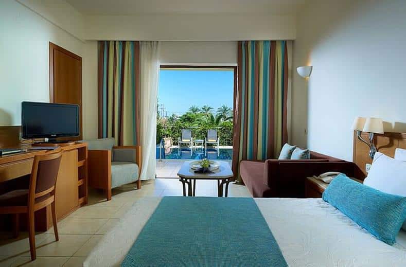 Hotelkamer van Minoa Palace Resort en Spa in Platanias, Kreta