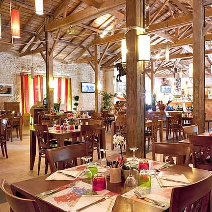 Restaurant van Camping Sequoia Parc in St. Just Luzac, Frankrijk