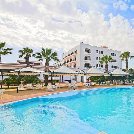Zwembad van Hotel Baia d'Oro in licata, Sicilië