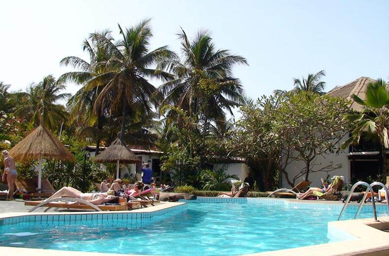 Zwembad van Hotel Bakotu in Kotu, Gambia