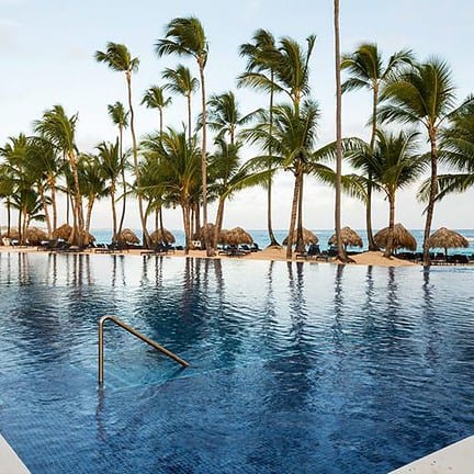 Zwembad van Hotel Royalton Punta Cana in Punta Cana, Dominicaanse Republiek