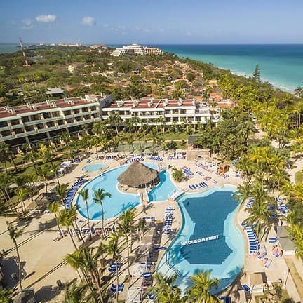 Zwembaden van Hotel Sol Palmeras in Varadero, Cuba